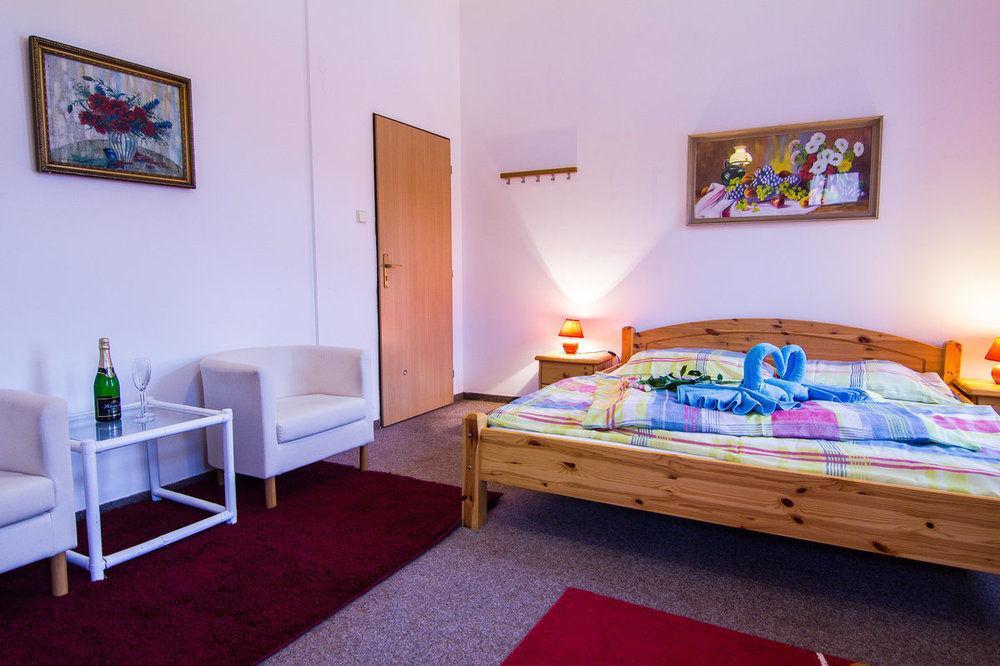 Hotel Posta Černý Dŭl Exterior foto